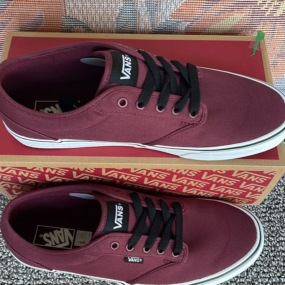 Vans WMNS Atwood
(Canvas) Oxblood/White
VN000TUY8J3
Sneakers - Picture 4 of 16